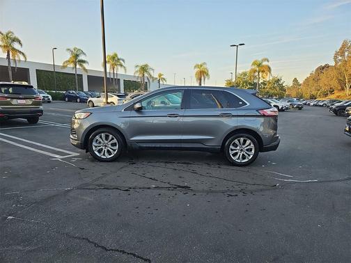 2023 Ford Edge Titanium