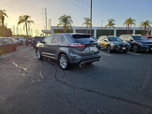 2023 Ford Edge Titanium
