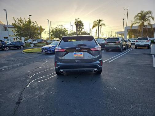 2023 Ford Edge Titanium