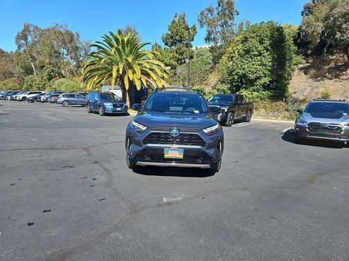 2024 Toyota RAV4 Hybrid SE