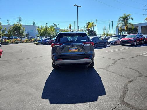 2024 Toyota RAV4 Hybrid SE