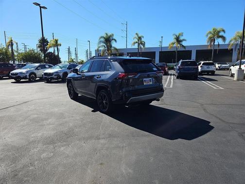 2024 Toyota RAV4 Hybrid SE