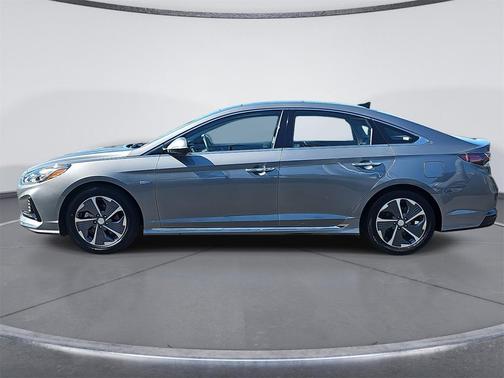 2018 Hyundai SONATA Hybrid Limited
