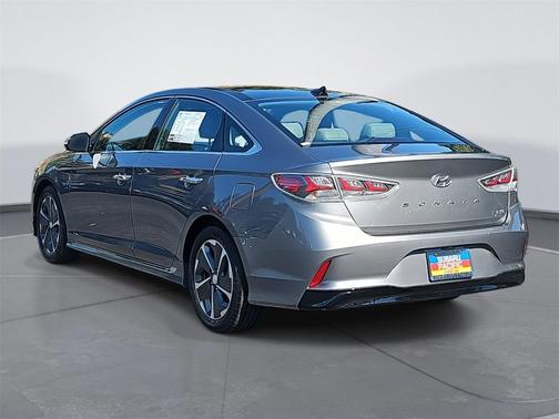 2018 Hyundai SONATA Hybrid Limited