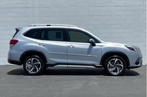 2023 Subaru Forester Touring