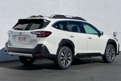 2025 Subaru Outback Touring XT