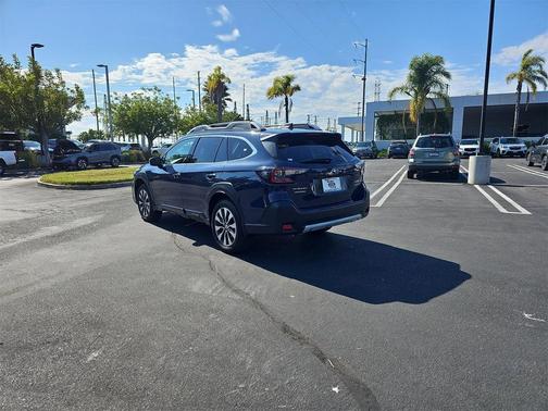 2023 Subaru Outback Touring XT