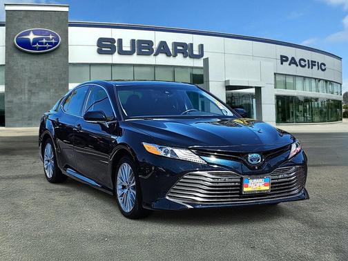 2019 Toyota Camry Hybrid XLE