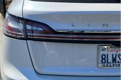 2019 Lincoln Nautilus Reserve