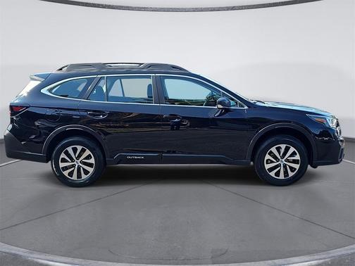 2021 Subaru Outback Base