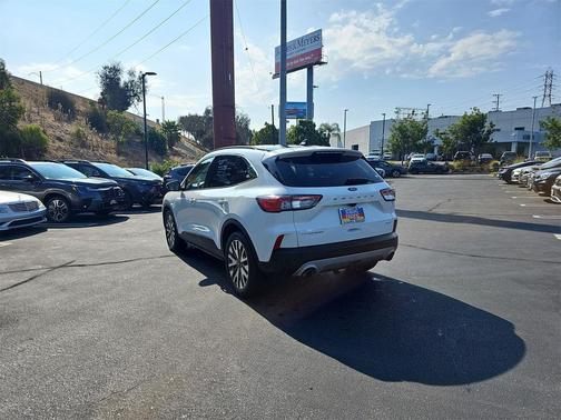 2020 Ford Escape Titanium