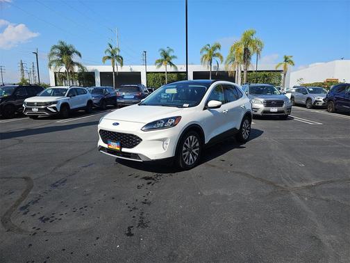 2020 Ford Escape Titanium
