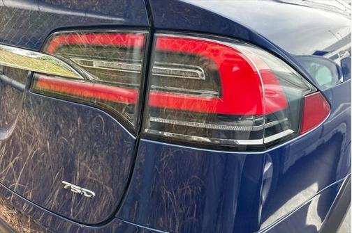 2016 Tesla Model X 75D