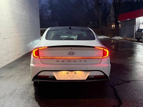 2021 Hyundai SONATA Limited 2.0T