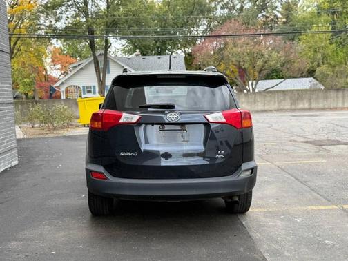 2013 Toyota RAV4 LE