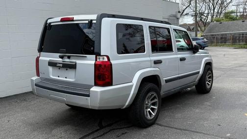 Light Graystone Pearlcoat 2006 Jeep Commander Base