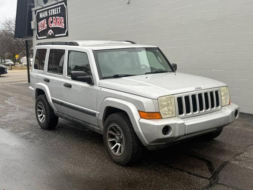 2006 Jeep Commander Base