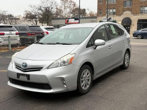 2012 Toyota Prius v Five