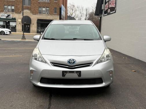 2012 Toyota Prius v Five