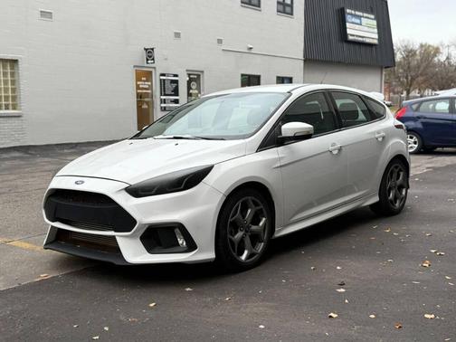 2017 Ford Focus ST 