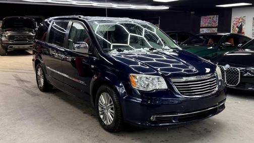 2014 Chrysler Town & Country Touring-L
