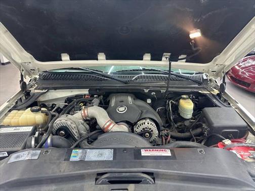 2002 Cadillac Escalade Base