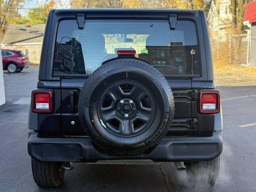 2022 Jeep Wrangler Unlimited Sport