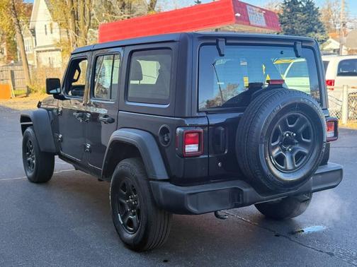 2022 Jeep Wrangler Unlimited Sport