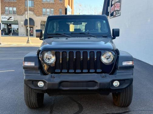 2022 Jeep Wrangler Unlimited Sport