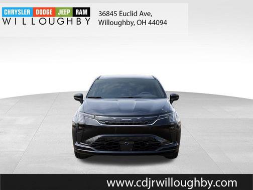 PXJ 2027 Chrysler Pacifica SELECT