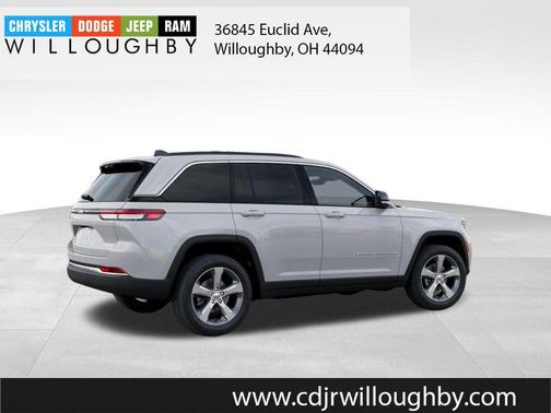 Bright White Clearcoat 2026 Jeep Grand Cherokee Limited