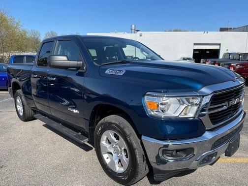 Photo 3 of 33 of 2020 RAM 1500 Big Horn