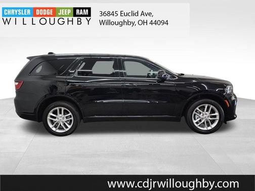 DB Black Crystal Clearcoat 2026 Dodge Durango GT