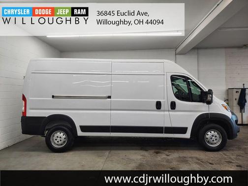 Bright White Clearcoat 2023 RAM ProMaster 2500 High Roof