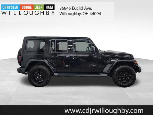 Black Clearcoat 2021 Jeep Wrangler Unlimited Sahara Altitude