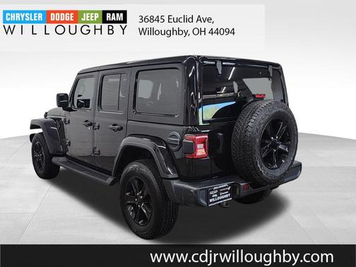 Black Clearcoat 2021 Jeep Wrangler Unlimited Sahara Altitude