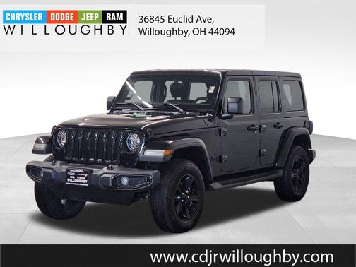 Black Clearcoat 2021 Jeep Wrangler Unlimited Sahara Altitude