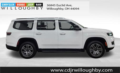 Bright White Clearcoat 2025 Jeep Wagoneer Series II