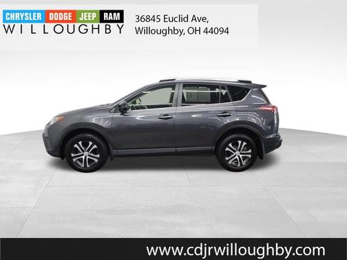 Magnetic Gray Metallic 2018 Toyota RAV4 LE