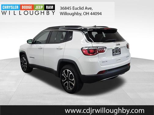 Bright White Clearcoat 2023 Jeep Compass Limited
