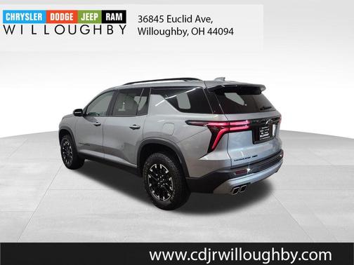 Sterling Gray Metallic 2025 Chevrolet Traverse Z71