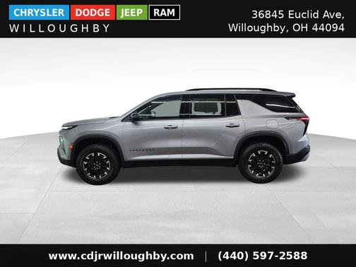 Sterling Gray Metallic 2025 Chevrolet Traverse Z71