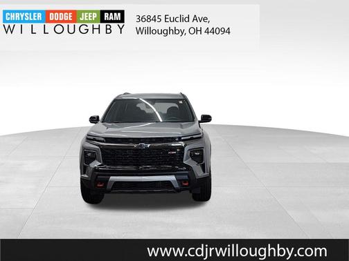 Sterling Gray Metallic 2025 Chevrolet Traverse Z71