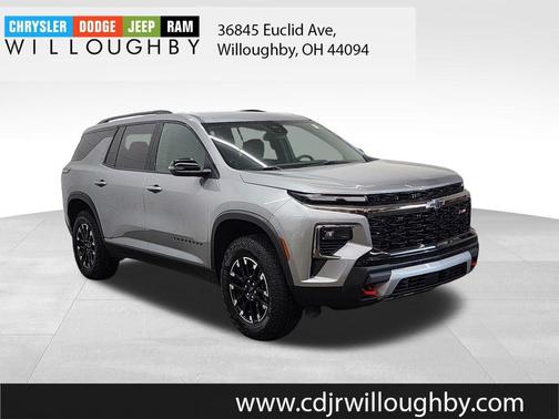 Sterling Gray Metallic 2025 Chevrolet Traverse Z71