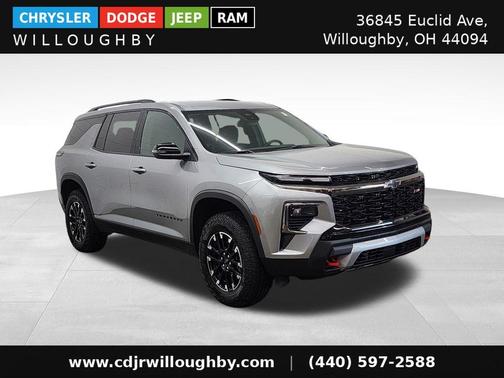 Sterling Gray Metallic 2025 Chevrolet Traverse Z71
