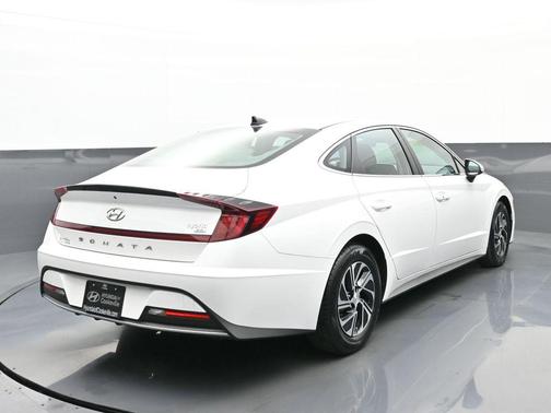Hyper White 2022 Hyundai SONATA Hybrid Base