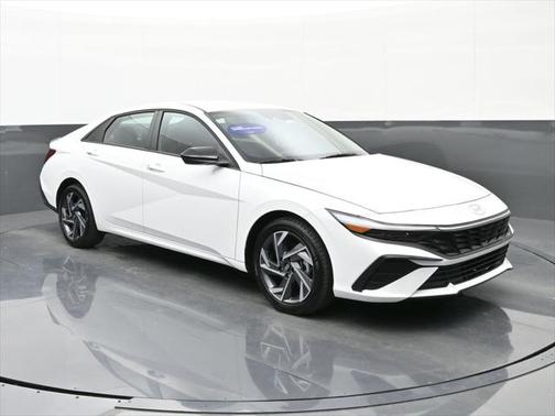 2025 Hyundai ELANTRA Sport