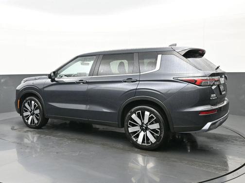 2025 Mitsubishi Outlander SE 2.5 2WD