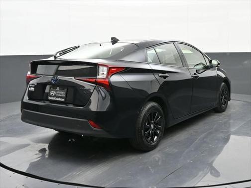 2022 Toyota Prius L
