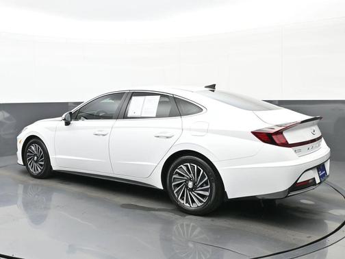 2023 Hyundai SONATA Hybrid SE